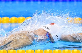 半岛体育app下载-库里赛事官方发布高光表现新规，MAD争议不断！